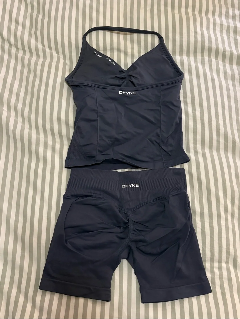 DFYNE MATCHING SET - Picture 2 of 3